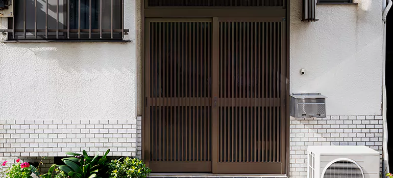 Bifold Louvre Doors in Pine Hills, FL