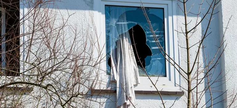 Storm Window Installation Contractors in Pine Hills, FL