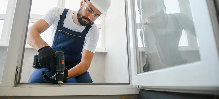 Replace Broken Window Pane in Pine Hills, FL