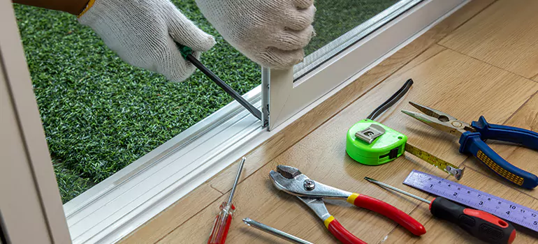 Window Hinge Repair in Pine Hills, FL